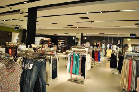 屏边商场里的店面怎么装修？